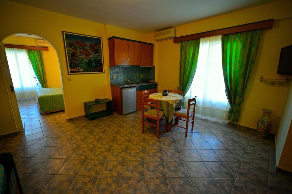 Hotel Odeon Vasilikí Kamer foto